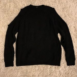 Ribbed black sweatshirt with shoulder cut outs